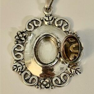 Vintage Large Los Ballesteros Mexico Sterling Silver Locket/Poison Pendant